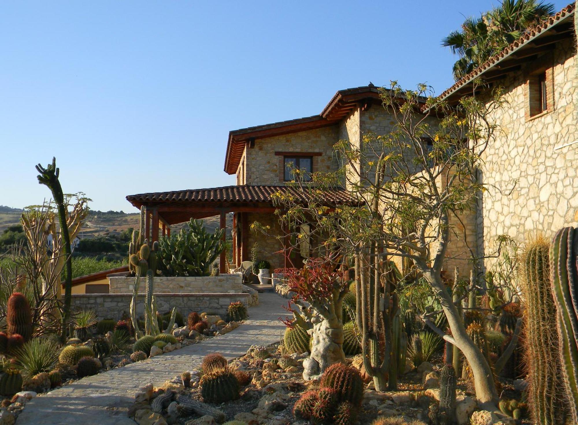Relais Garden Cactus B&B Favara Kültér fotó